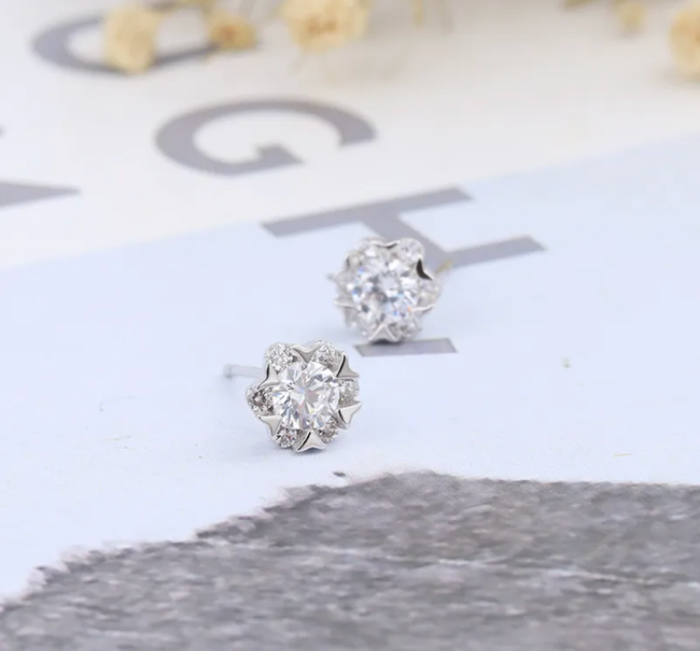 7.8mm Primium Cut Stainless Steel And Rhinestone Dimond Stud Earrings Pair