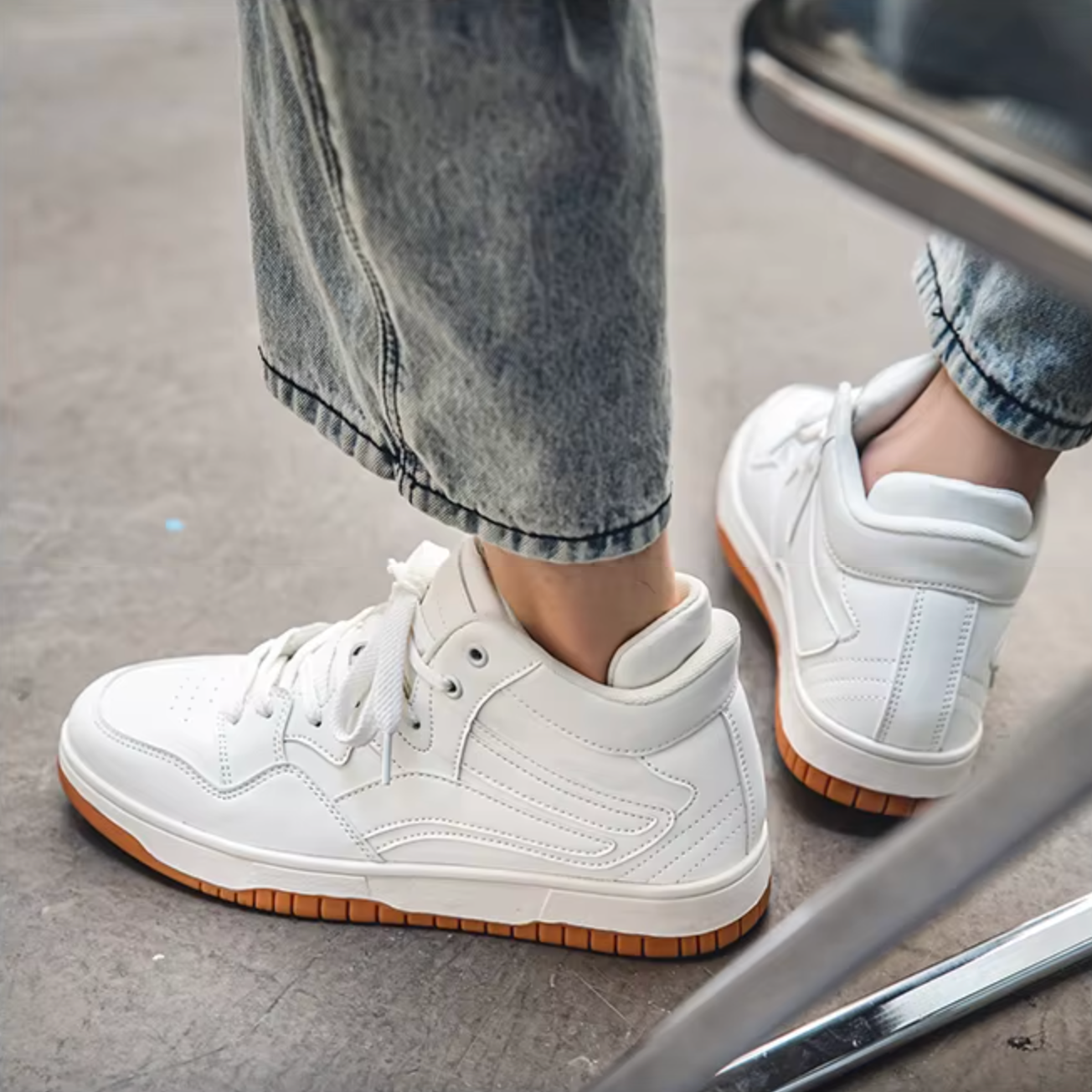 Mens Classic Retro Style Street Wear Basketball Shoe Casual Sneakers