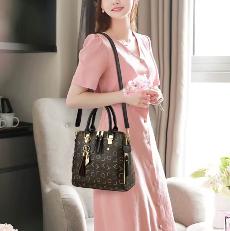 Womens Style Luxury Fashion Travle Bag Hand And Shoulder Strap Purse
