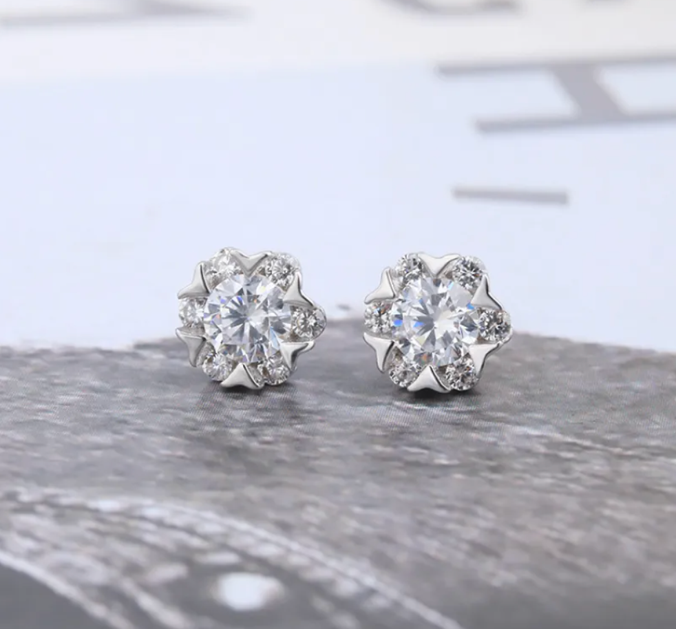 7.8mm Primium Cut Stainless Steel And Rhinestone Dimond Stud Earrings Pair