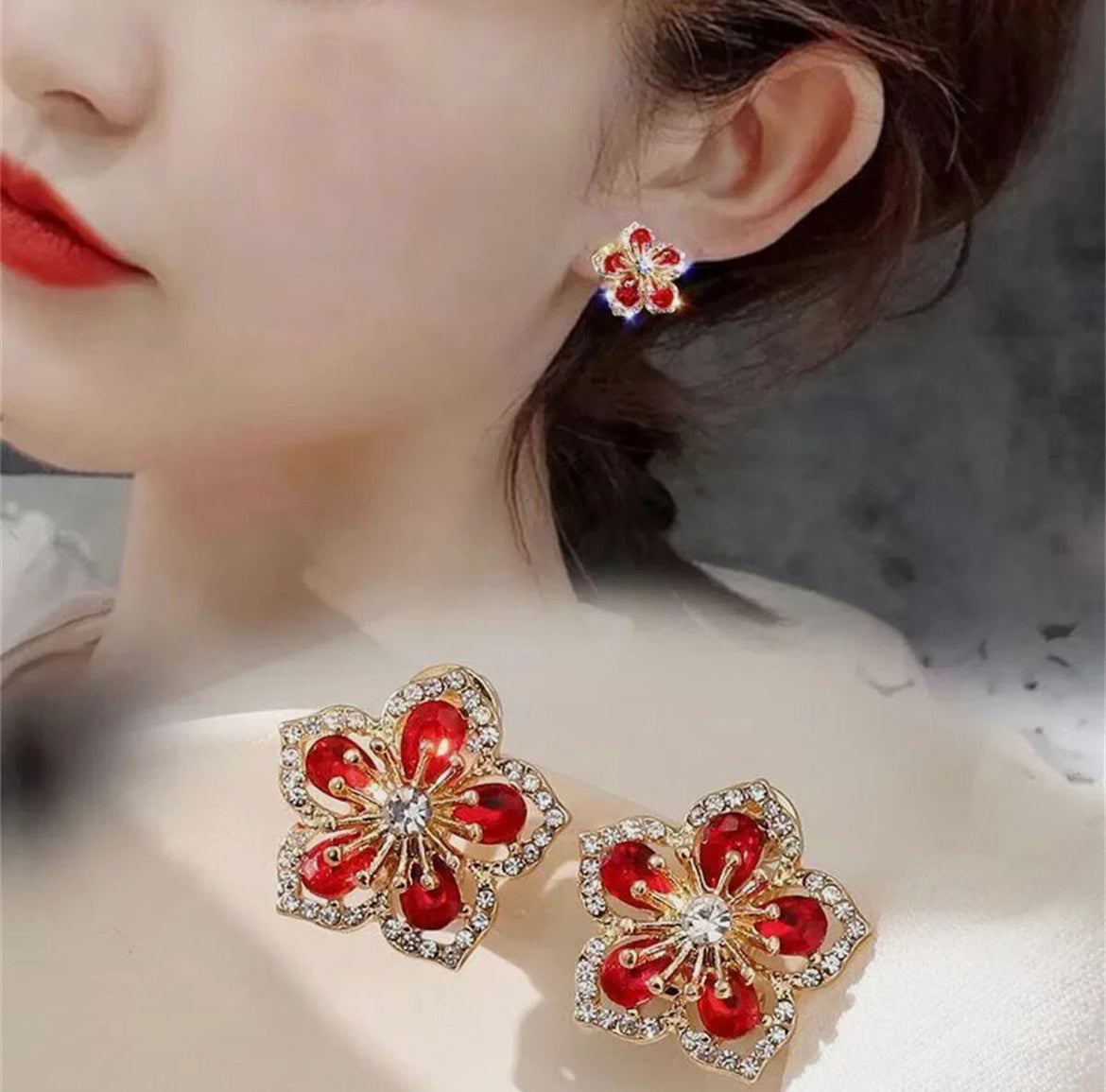 Womens Style 2pc Pair Glistening Flower Gem Stone Earrings