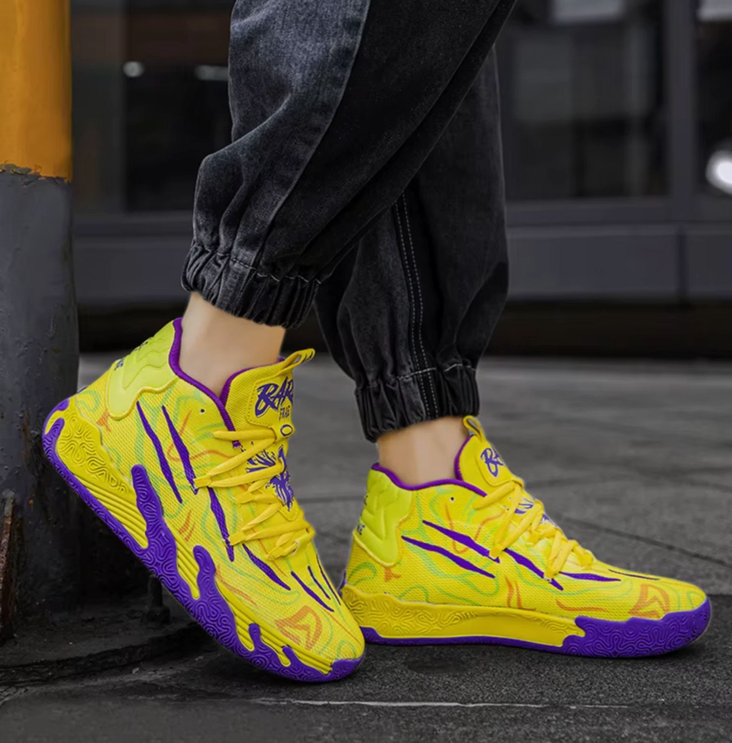 Mens Basketball or Running Shoes Super Grip, Colorful Tropical Style Shoe