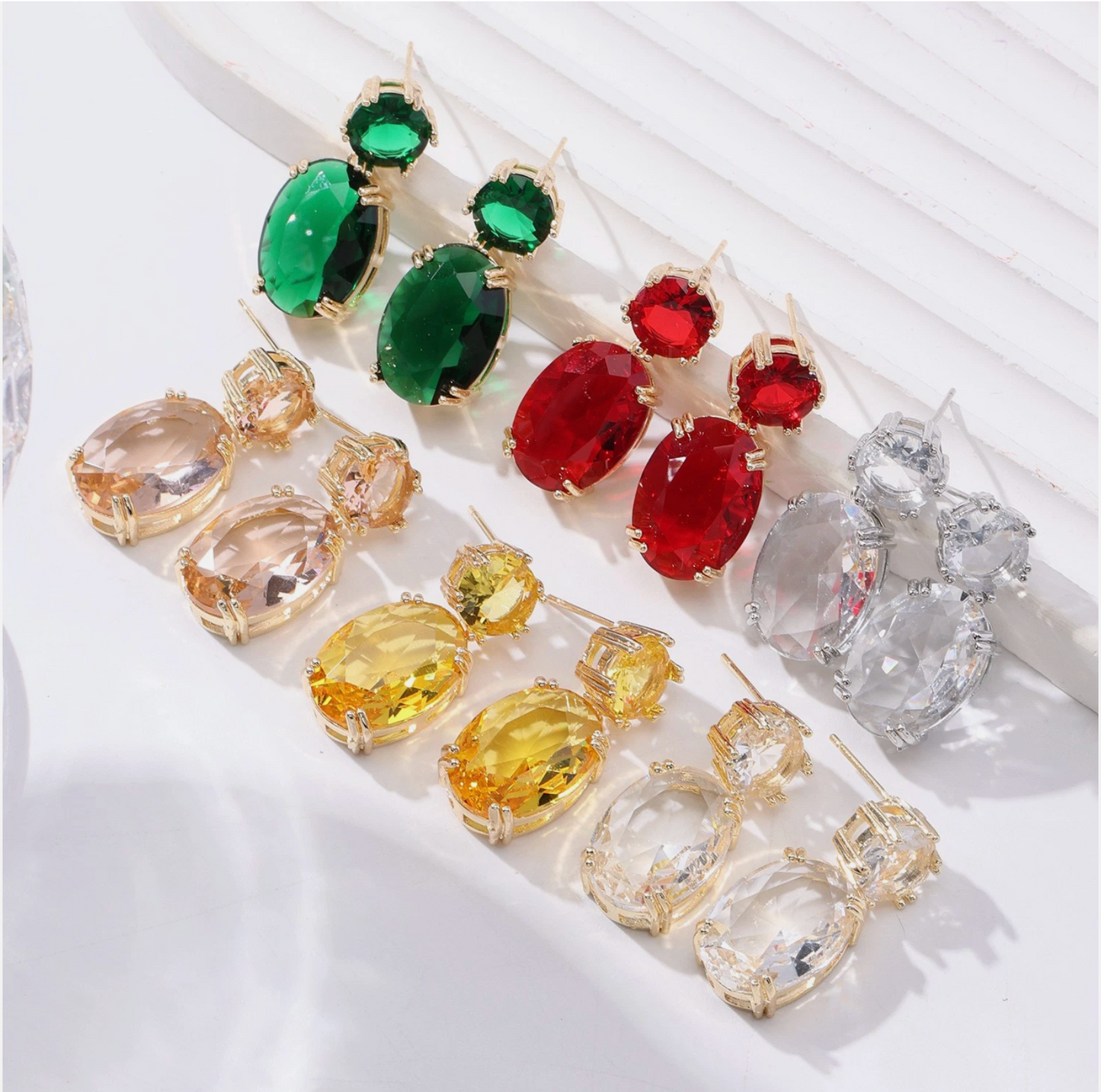 Woman’s Alloy Jem Creative Personality Drop-shaped Oval Earrings Pair
