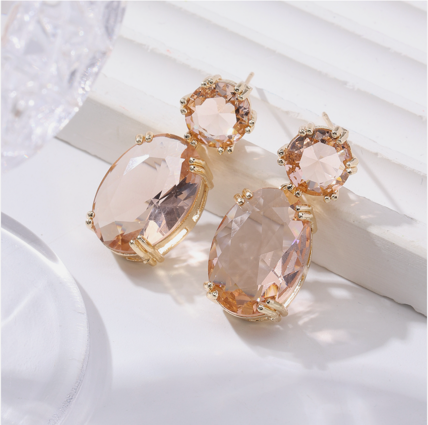 Woman’s Alloy Jem Creative Personality Drop-shaped Oval Earrings Pair