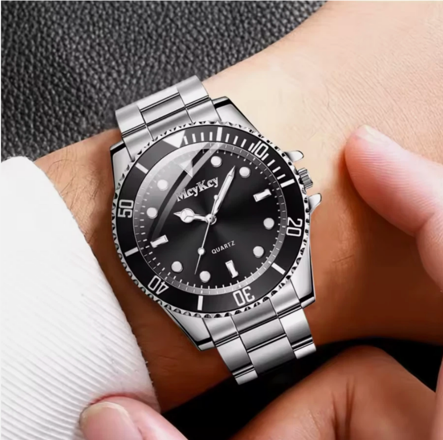 Mens Luxury Business Sports Fashion Alloy Quartz watch