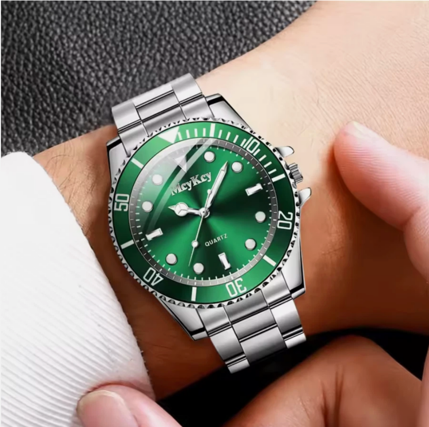 Mens Luxury Business Sports Fashion Alloy Quartz watch