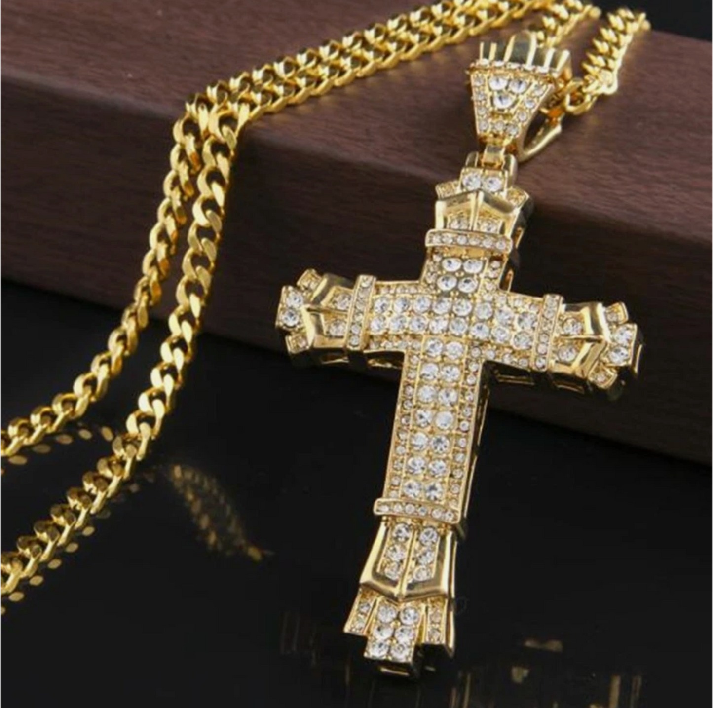 Iced Out Mens Cross Pendant 62cm Gold Chain Necklace