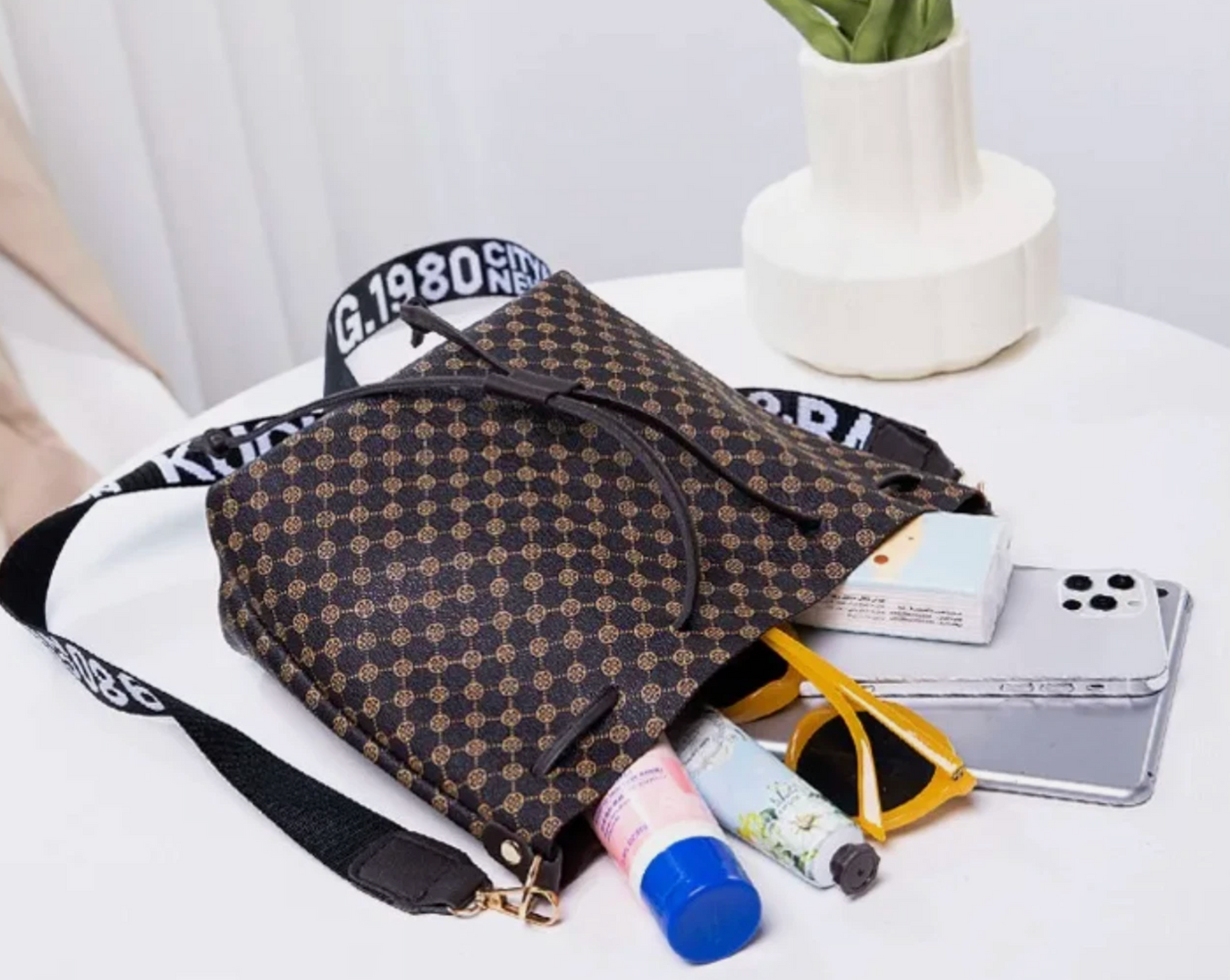 Womens Shoulder Strap Bucket Style Fashion Bag