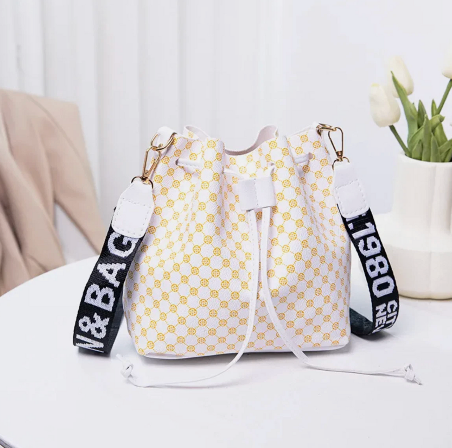 Womens Shoulder Strap Bucket Style Fashion Bag