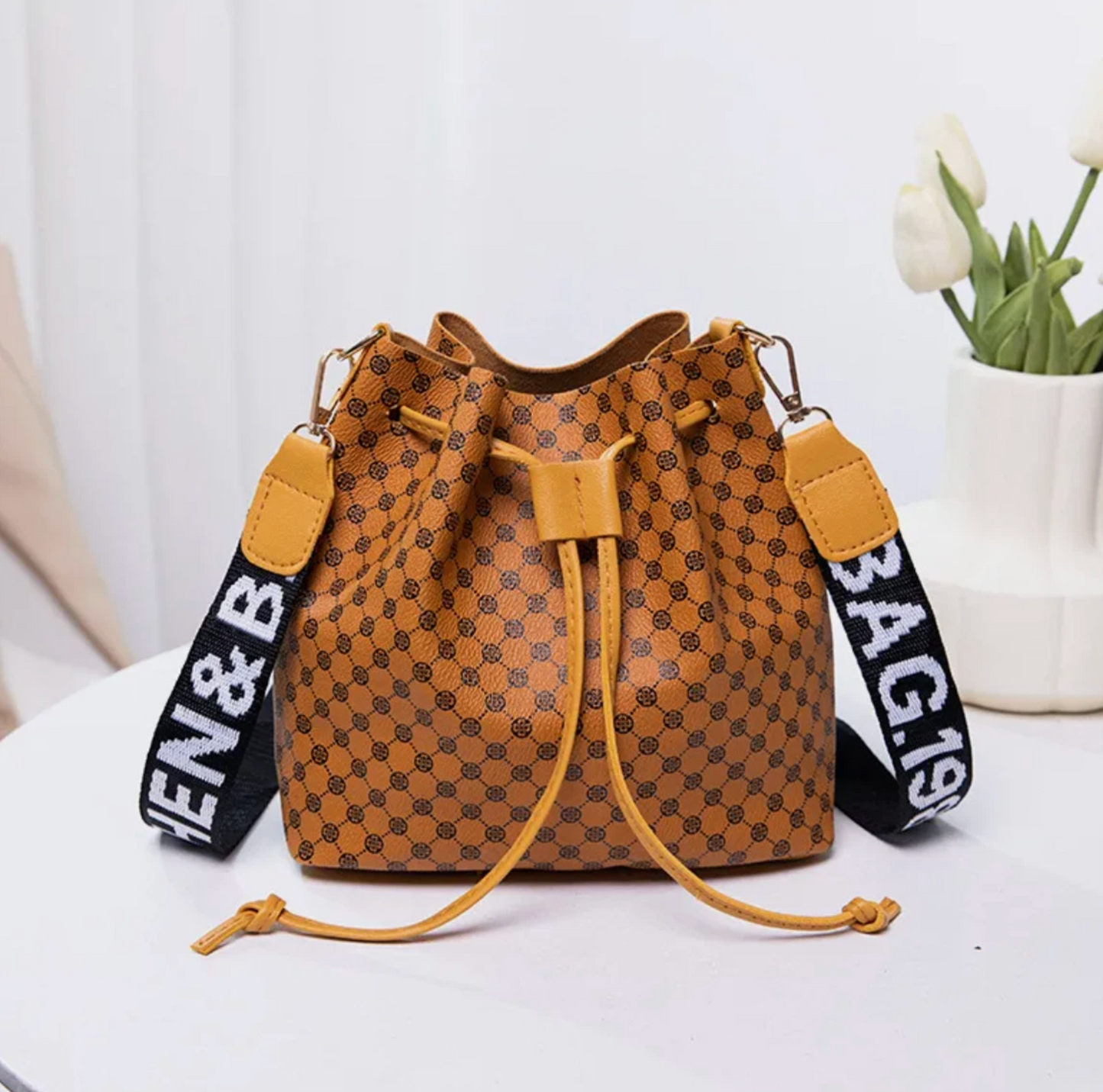 Womens Shoulder Strap Bucket Style Fashion Bag