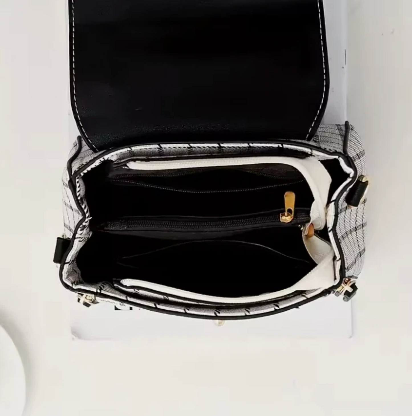 Womens Style Top Handle Shoulder Strap Day Carry Travel Bag