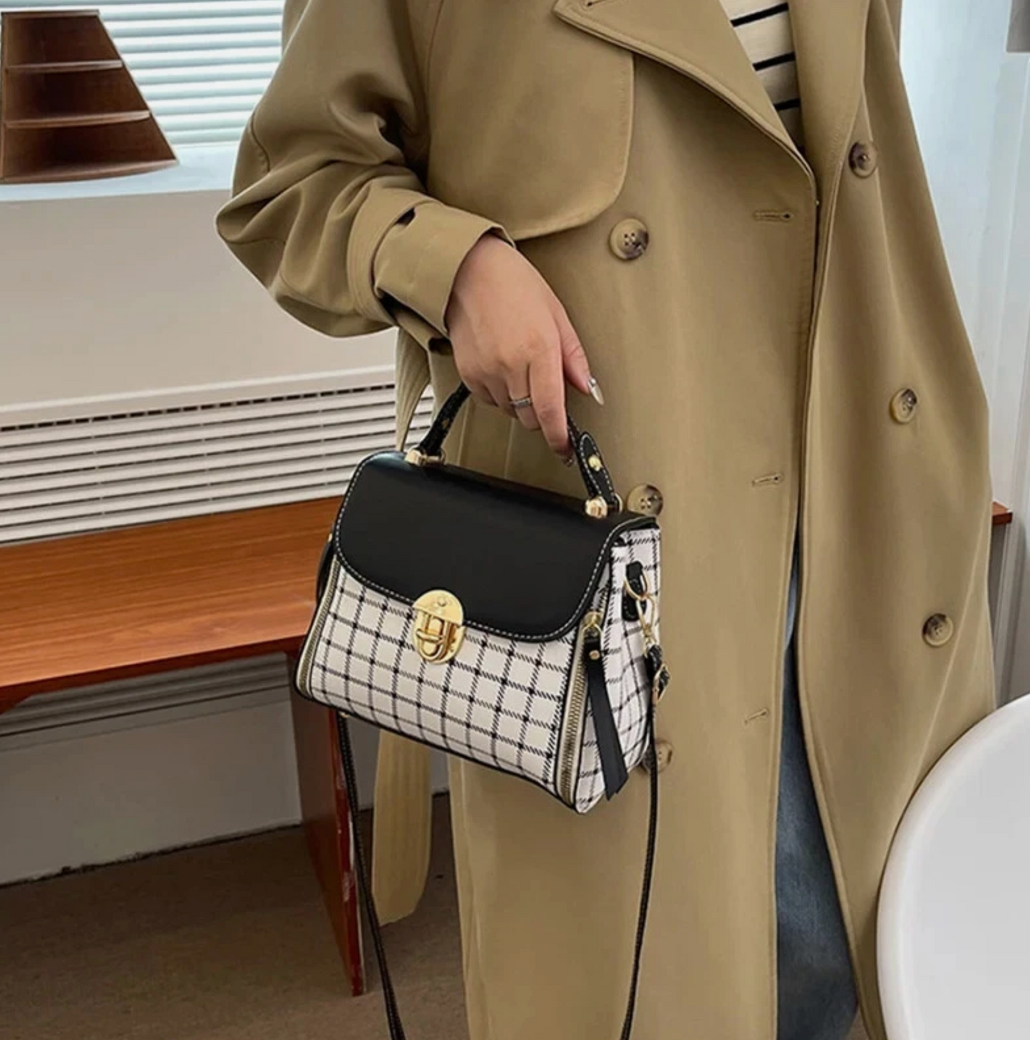 Womens Style Top Handle Shoulder Strap Day Carry Travel Bag
