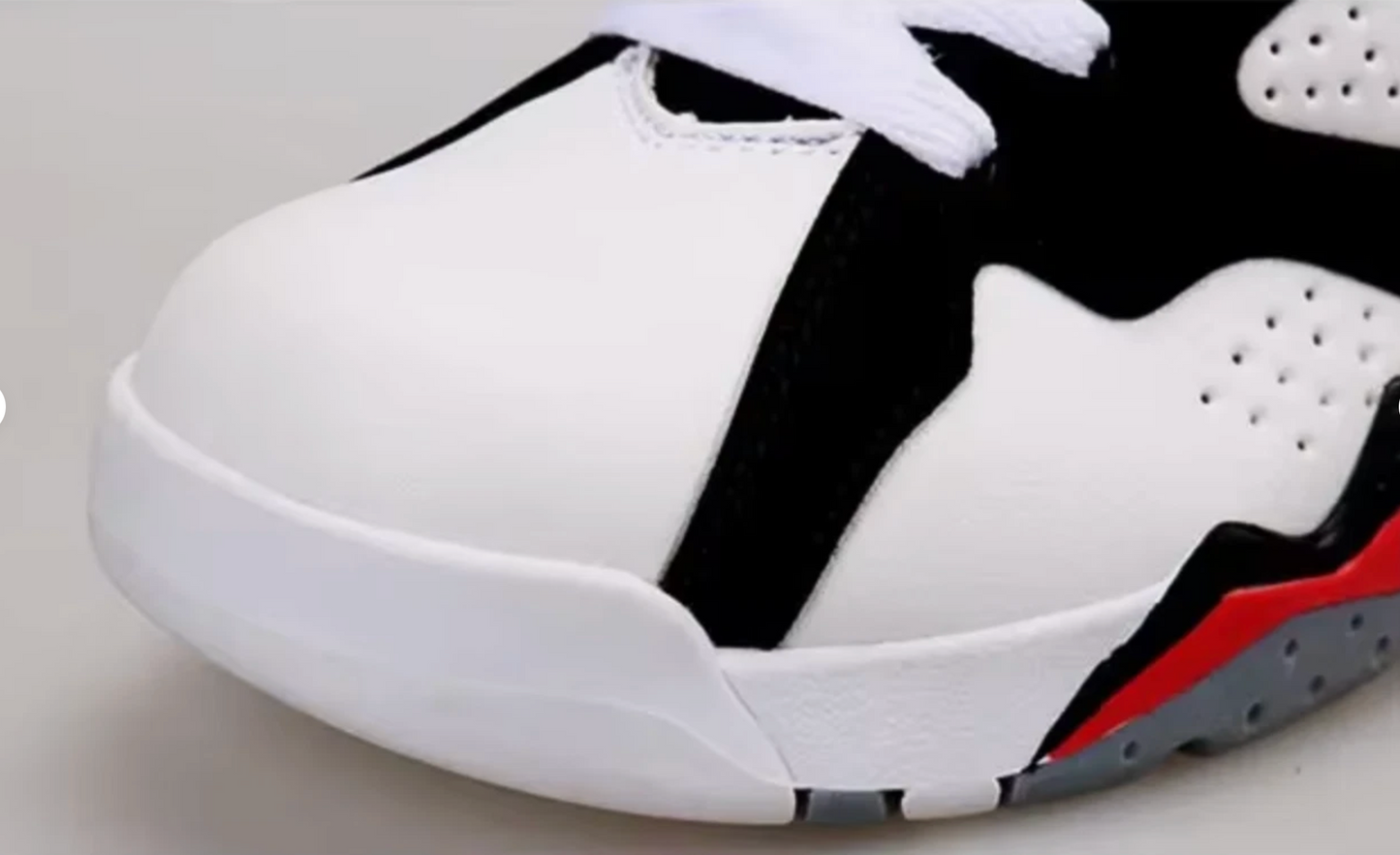 Mens Black Or White, Red Basketball 2019 Style Retro High Top Shoes