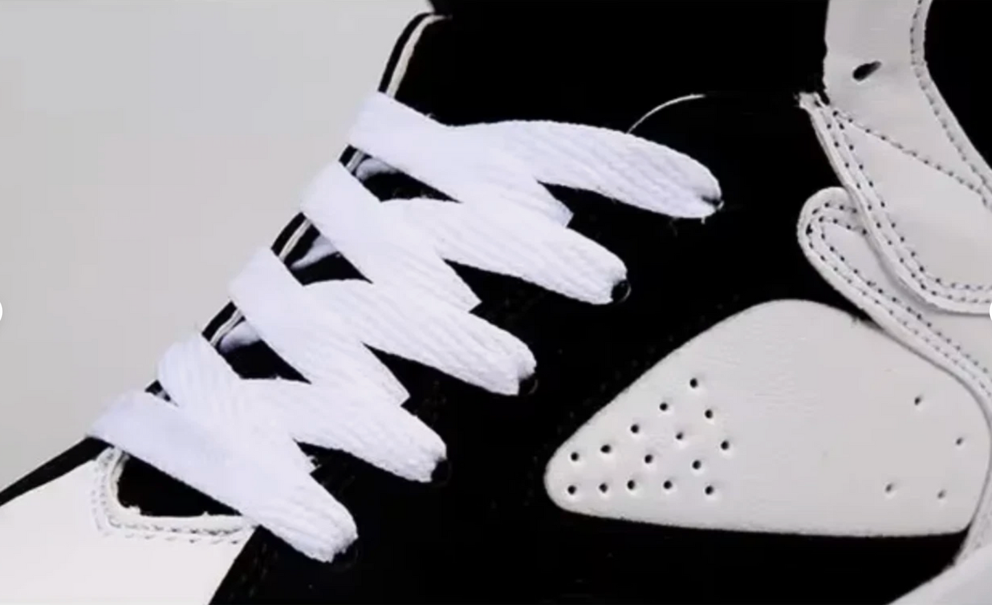 Mens Black Or White, Red Basketball 2019 Style Retro High Top Shoes