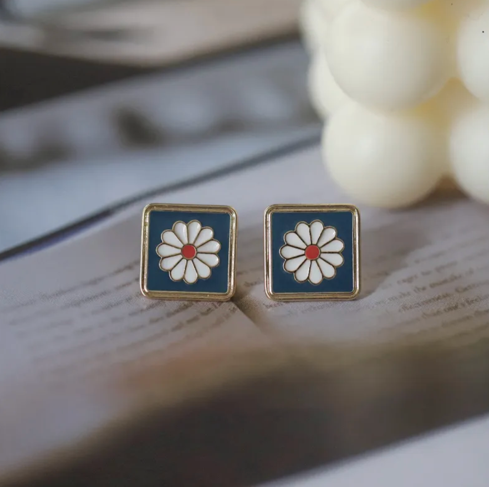 Unique Style Turquise And White Stud Earrings Vintage Fashion Artistic Pair