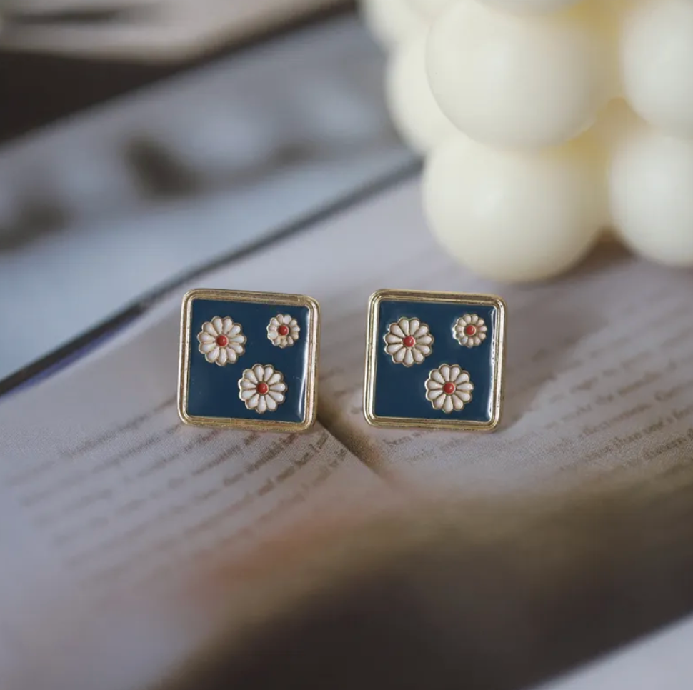 Unique Style Turquise And White Stud Earrings Vintage Fashion Artistic Pair