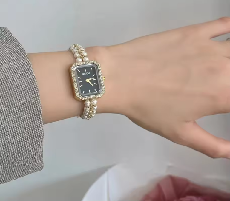 Womens Pearl Quartz Watch Classic Fashion Solid Color 20cm Length Watch