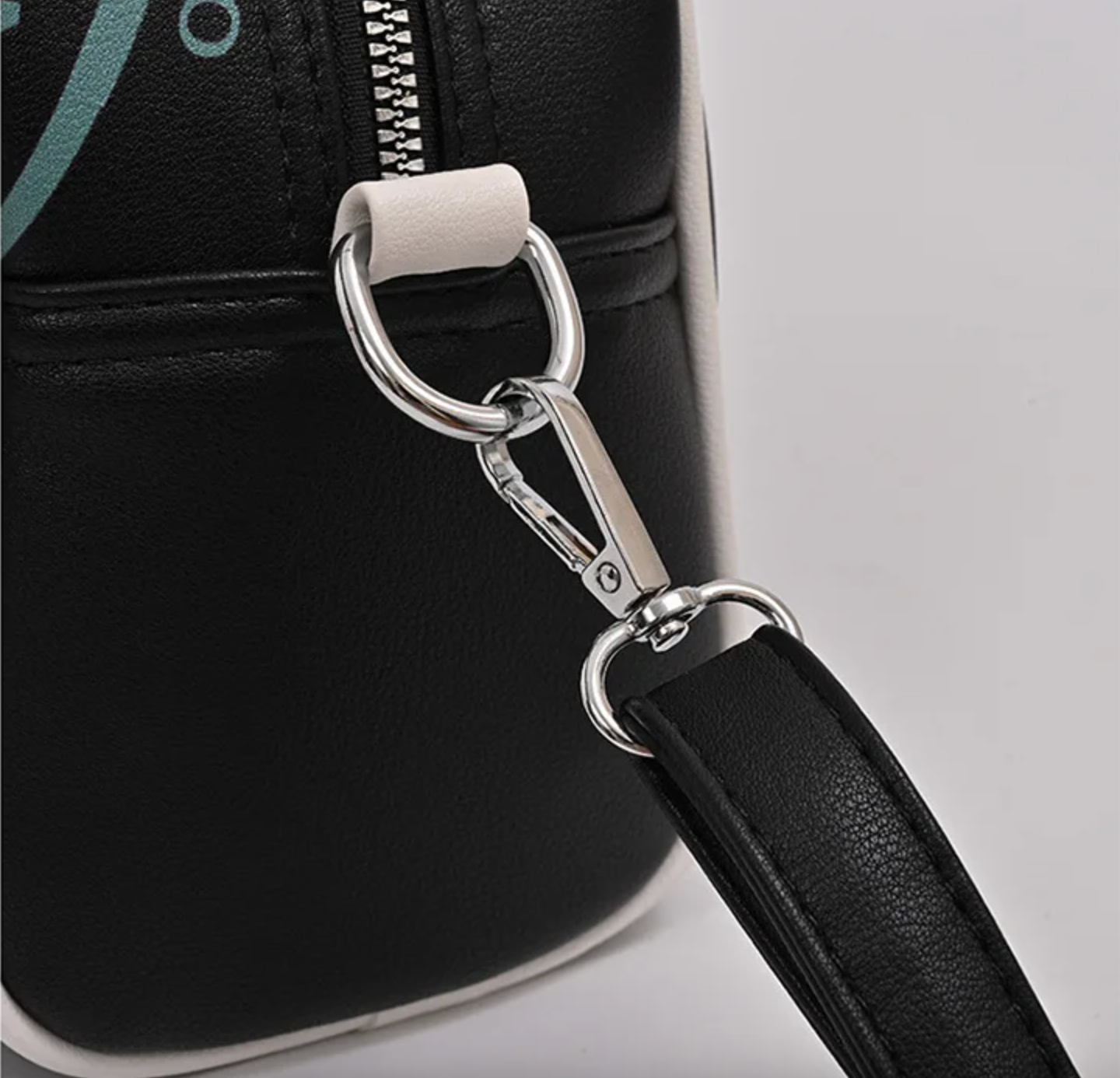 New York Hand Bag Women’s Design Fashion Day Bag Top Handle Or Adjustable Strap